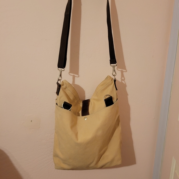 Banana Republic messenger bag - Picture 3 of 8